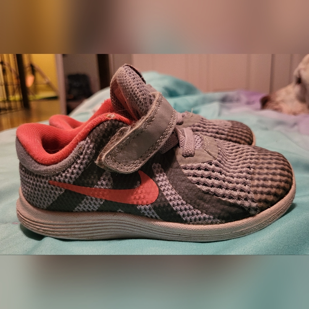 Nike Kids Sneakers - Gray and Pink